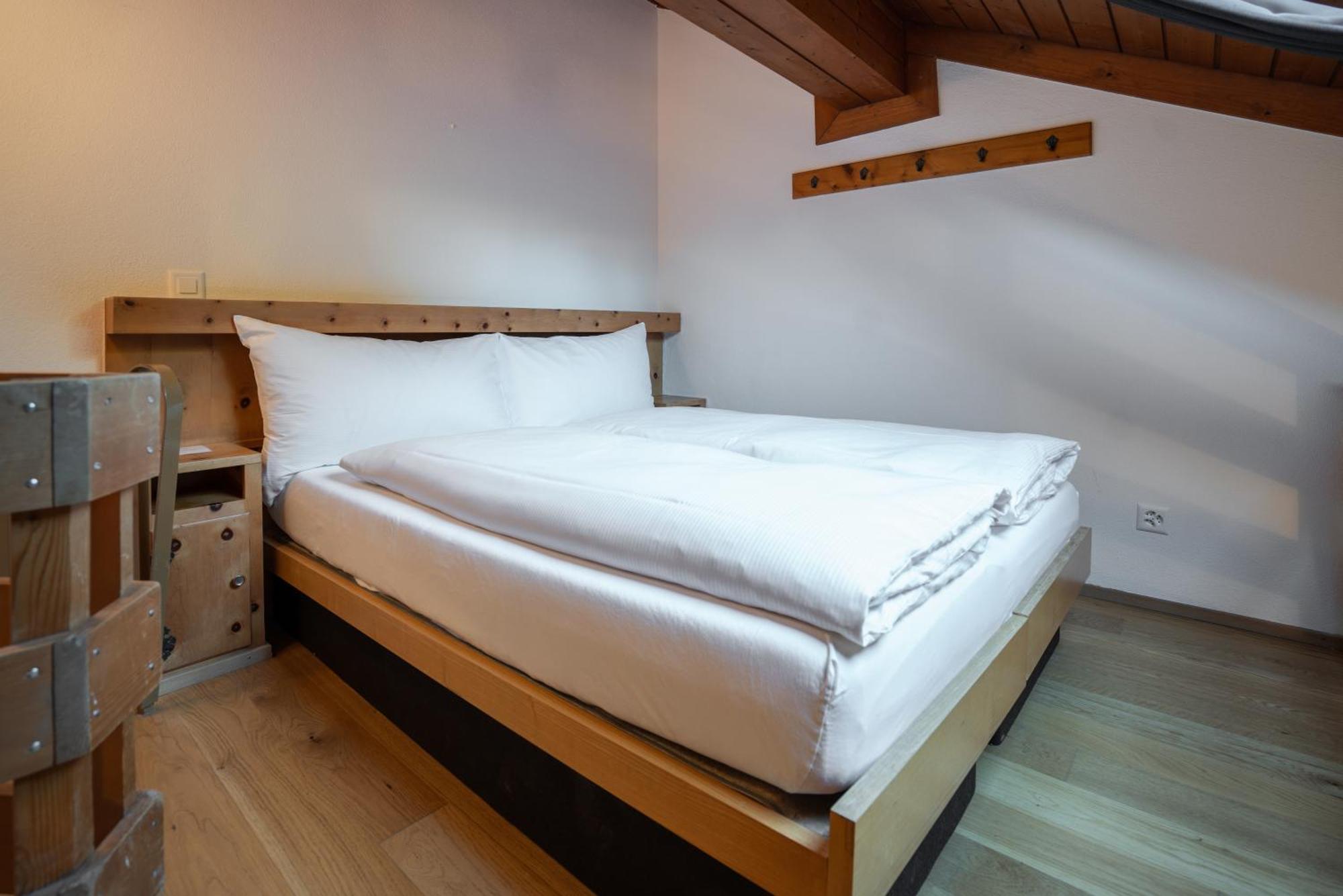 Hotel Des Alpes ฟลิมส์ ภายนอก รูปภาพ