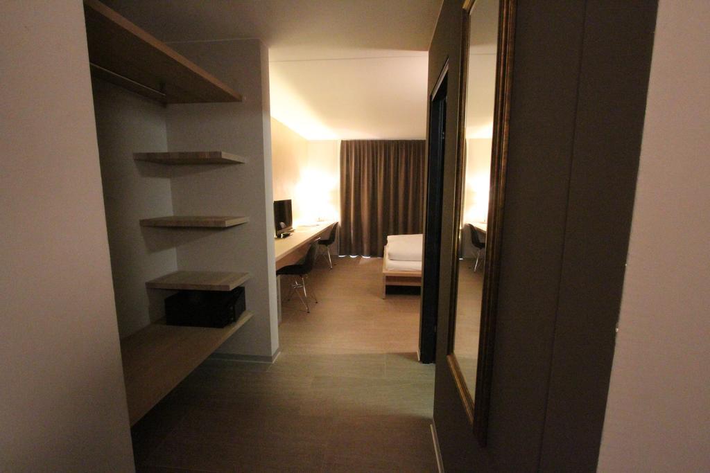 Hotel Des Alpes ฟลิมส์ ภายนอก รูปภาพ
